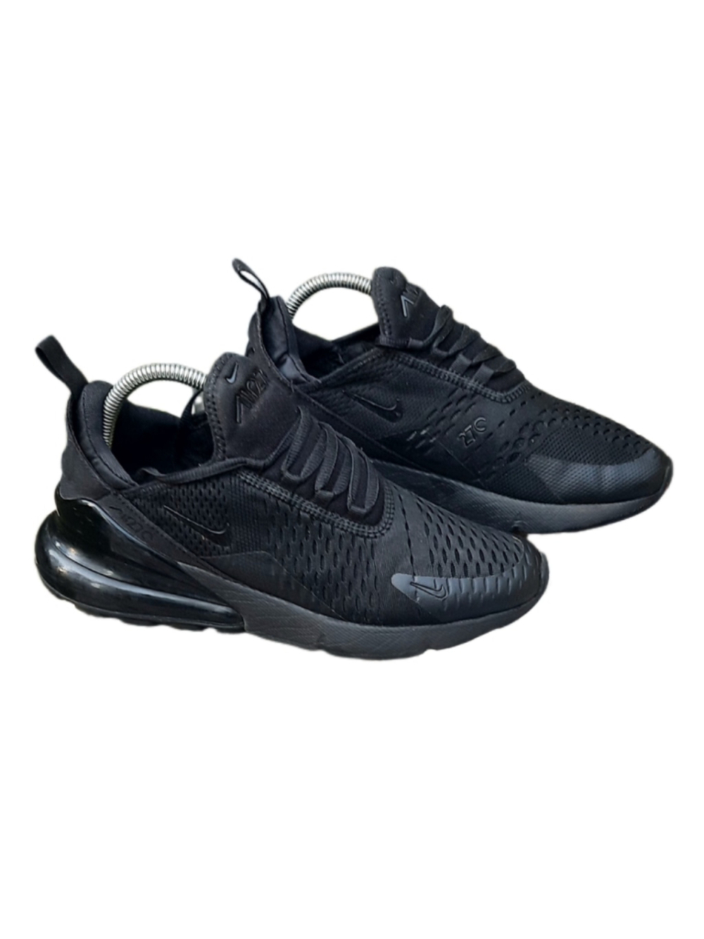 Nike Air Max 270 Youth
Big Kids Black Sneakers Shoes
BQ5776-001 Sz 7Y